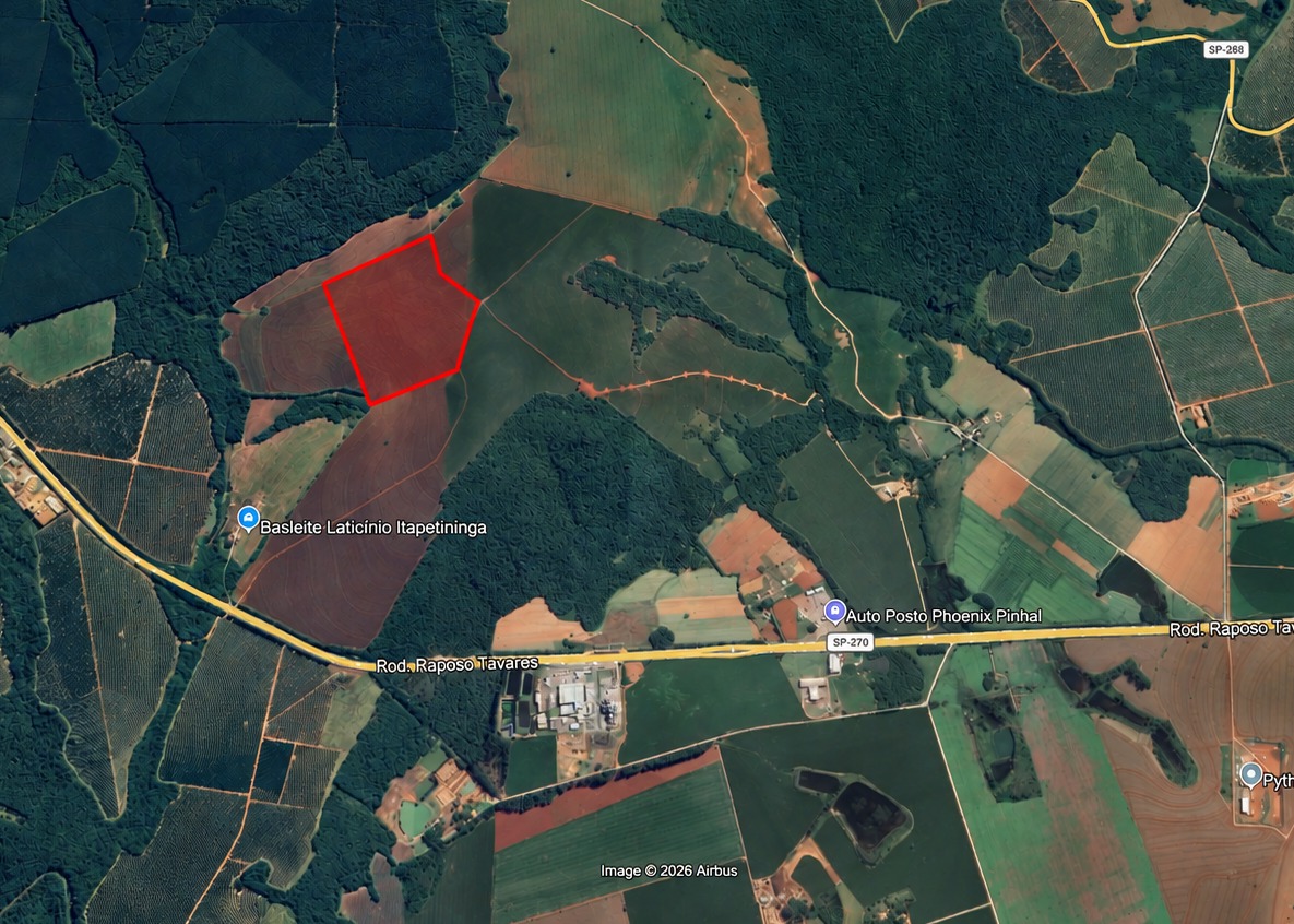 O terreno fica no Bairro do Pinhal e possui 293.113,13 m², equivalentes a 29,3 hectares ou 12,1 alqueires. Fotoo - Reprodução/Google Earth