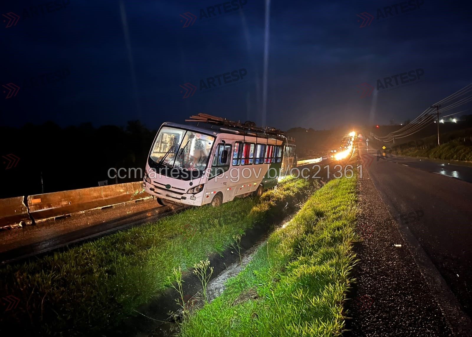 Acidente ocorreu na manhã desta terça-feira, no quilômetro 139, em trecho com obras. Foto - Reprodução/Artesp