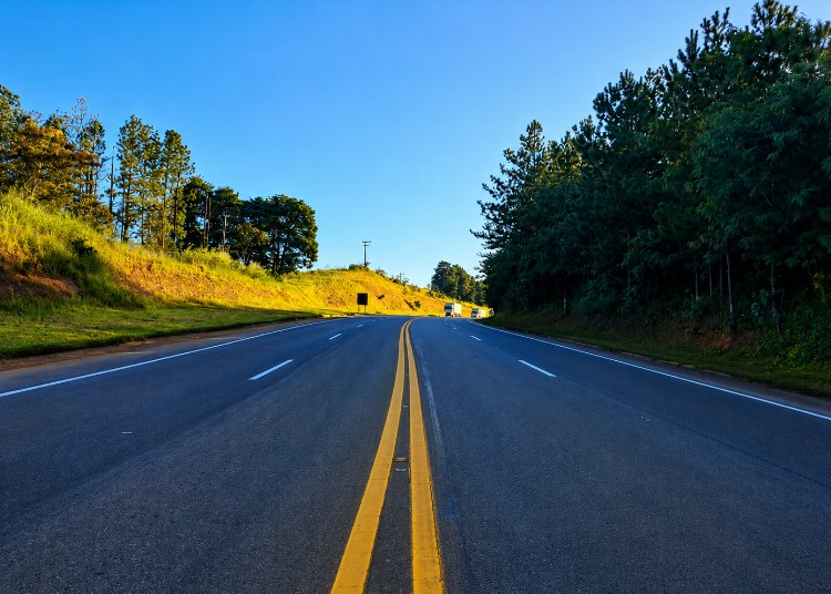 Trecho da Raposo Tavares entre o km 176 e 179 já com sinalização de solo repintada. Foto - Reprodução/Divulgação