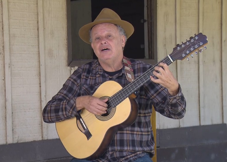  A presença de Bob Vieira também levou à produção nacional uma voz ligada à tradição musical de Itapetininga. Foto - Reprodução/Globoplay