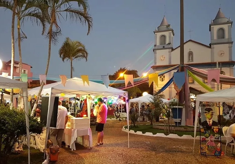 o longo de oito anos, a Feira da Lua se consolidou como um importante espaço de convivência, lazer e valorização da produção local. Foto - Arquivo Jornal Correio.