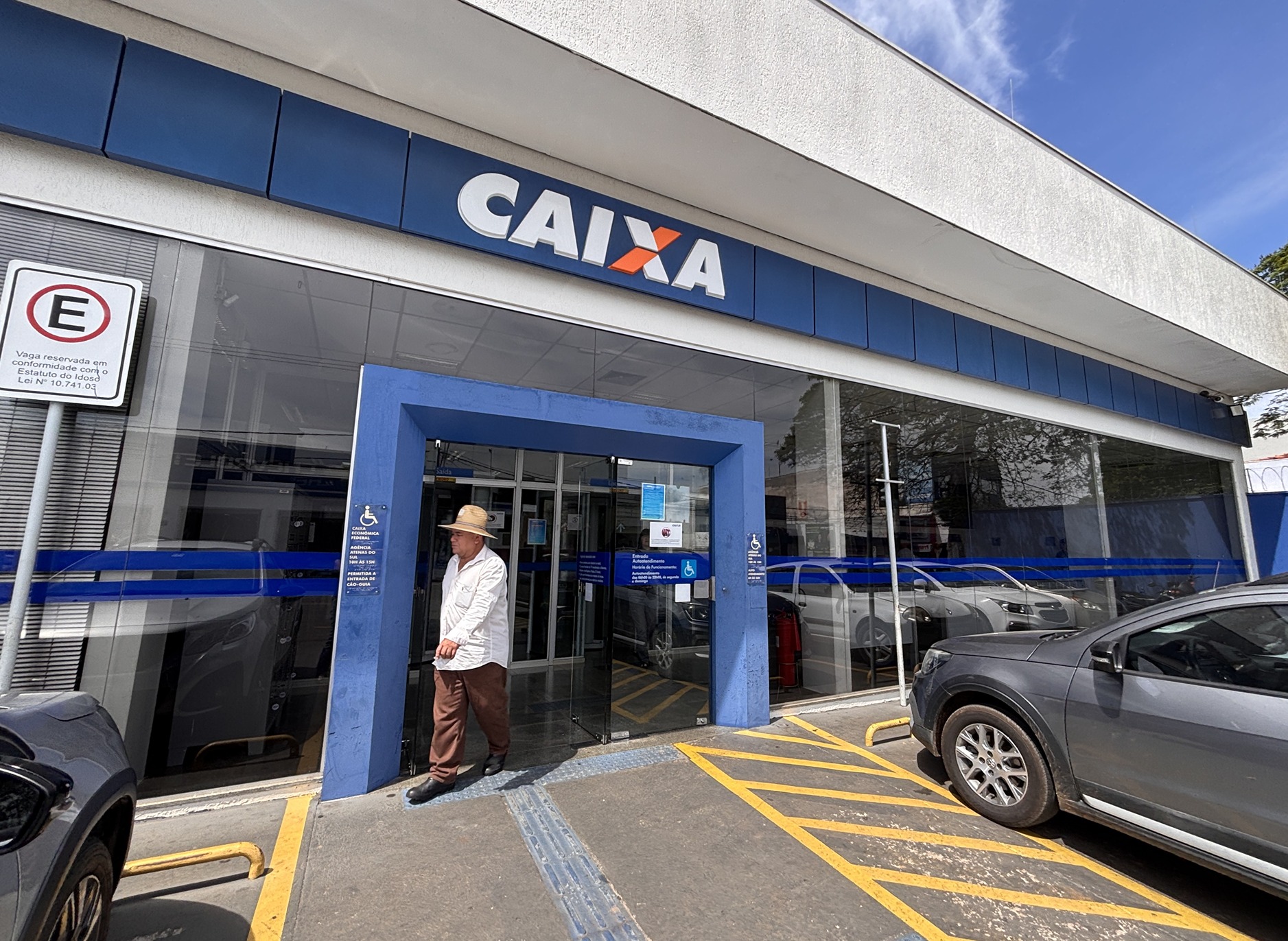 A paralisação começou no dia 10 de setembro e, em Itapetininga, atingiu as agências localizadas na Avenida Dr. Virgílio de Rezende e na rua Quintino Bocaiúva. Foto - Vitória Mendes