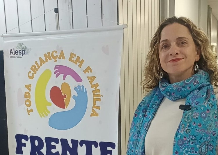A presidente do PSB de Itapetininga e pré-candidata a deputada federal, Paula Granato, participou do lançamento do edital da Frente Parlamentar da Adoção. Foto - arquivo pessoal