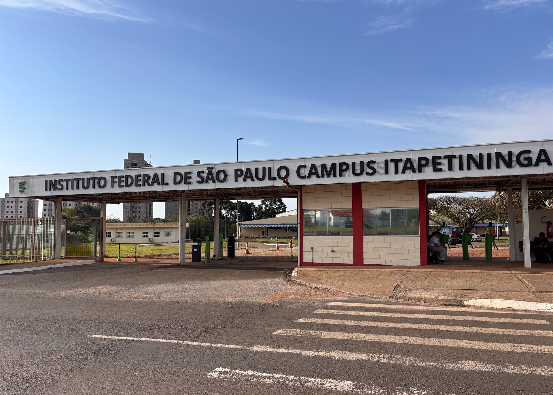 No evento, o campus também disponibilizará uma sala com computadores e apoio da equipe da instituição para candidatos interessados em fazer a inscrição no processo seletivo dos cursos técnicos. Foto - Vitória Mendes