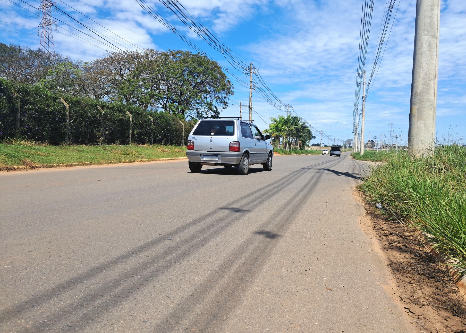 Segundo moradores, a pavimentação beneficia tanto quem vive nas proximidades quanto os motoristas que utilizam a via diariamente. Foto - Vitória Mendes