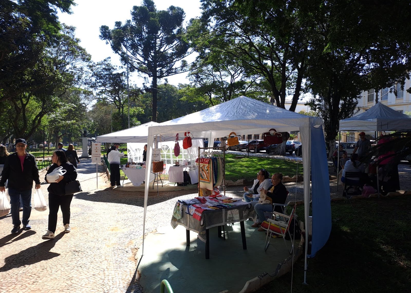 O evento reúne mais de 40 artesãs da cidade. Foto - Reprodução/Divulgação